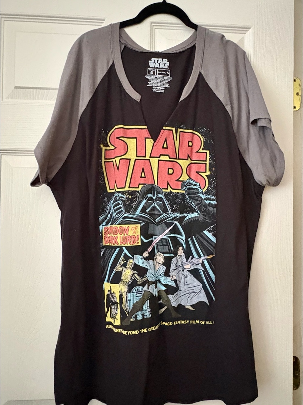 Torrid Star Wars Black and gray T-Shirt with graphic short sleeves Size 4X NWT